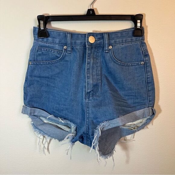 ✨ Princess Polly Women’s Distressed Denim Shorts 2 - Picture 1 of 10